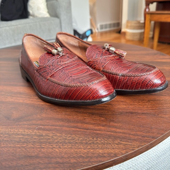 Stacy Adams Other - Stacy Adam’s Brown Leather Slip-On Loafers with Metallic Accent